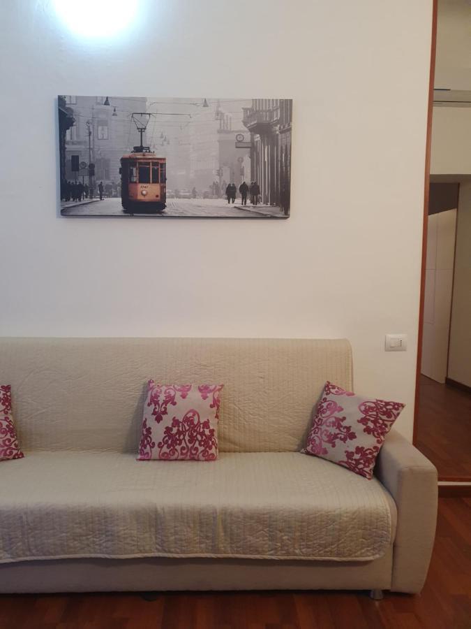 Arena Suite All Comforts - With Free Parking Garage Per Qualified Rate - Con Parcheggio Incluso Per Le Tariffe Qualificanti - Metro Verde Greenline Moscova Милан Экстерьер фото