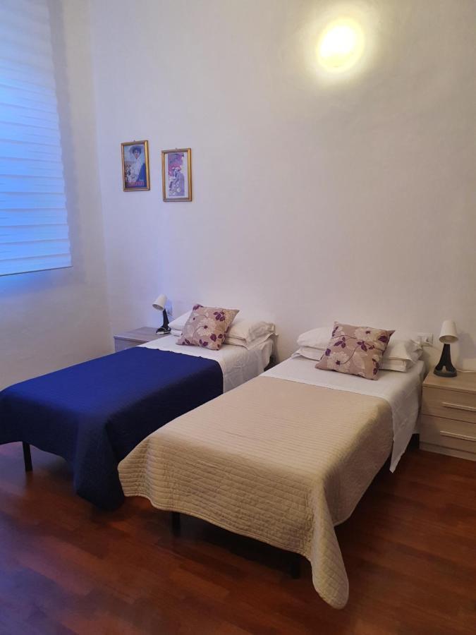 Arena Suite All Comforts - With Free Parking Garage Per Qualified Rate - Con Parcheggio Incluso Per Le Tariffe Qualificanti - Metro Verde Greenline Moscova Милан Экстерьер фото